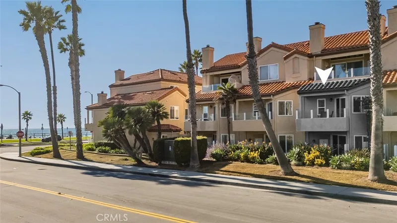 2000 Pacific Coast Hwy 102, Huntington Beach, CA 92648