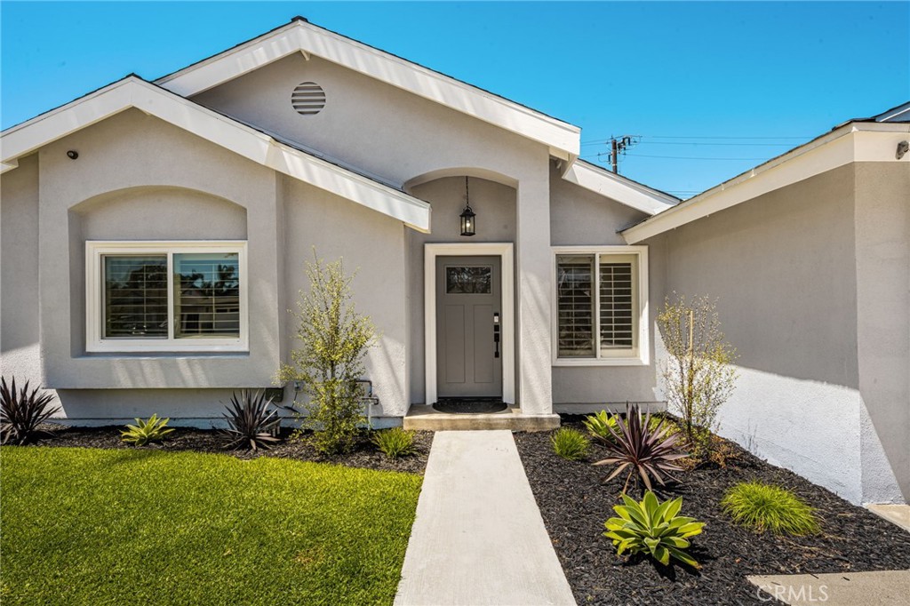 20031 Shorewood Circle, Huntington Beach CA 92646 - photo 5
