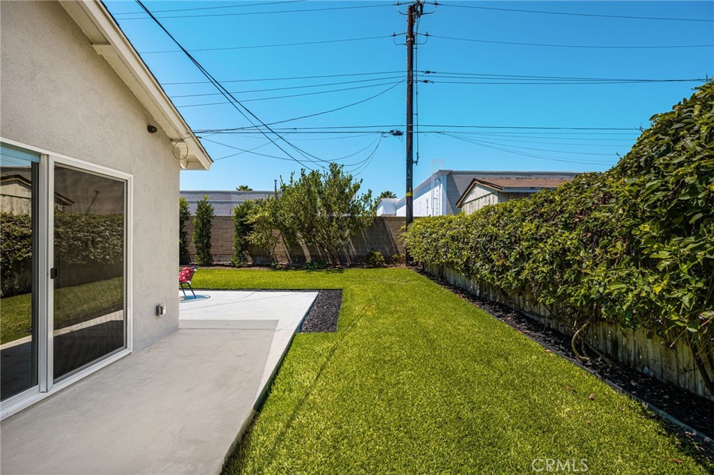 20031 Shorewood Circle, Huntington Beach CA 92646 - photo 32