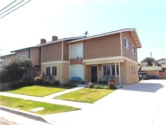 2005 Alabama 3, Huntington Beach, CA 92648