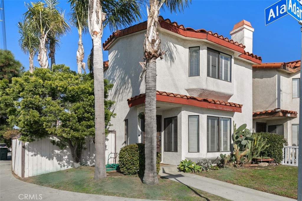 201 Adams, Huntington Beach CA 92648 - photo 1