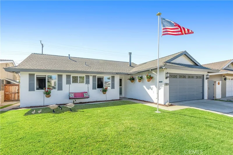 20111 Marina Lane, Huntington Beach, CA 92646