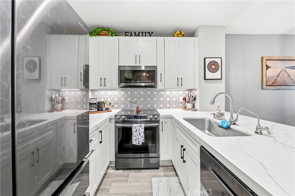 20191 Cape Coral 114, Huntington Beach CA 92646 - photo 1