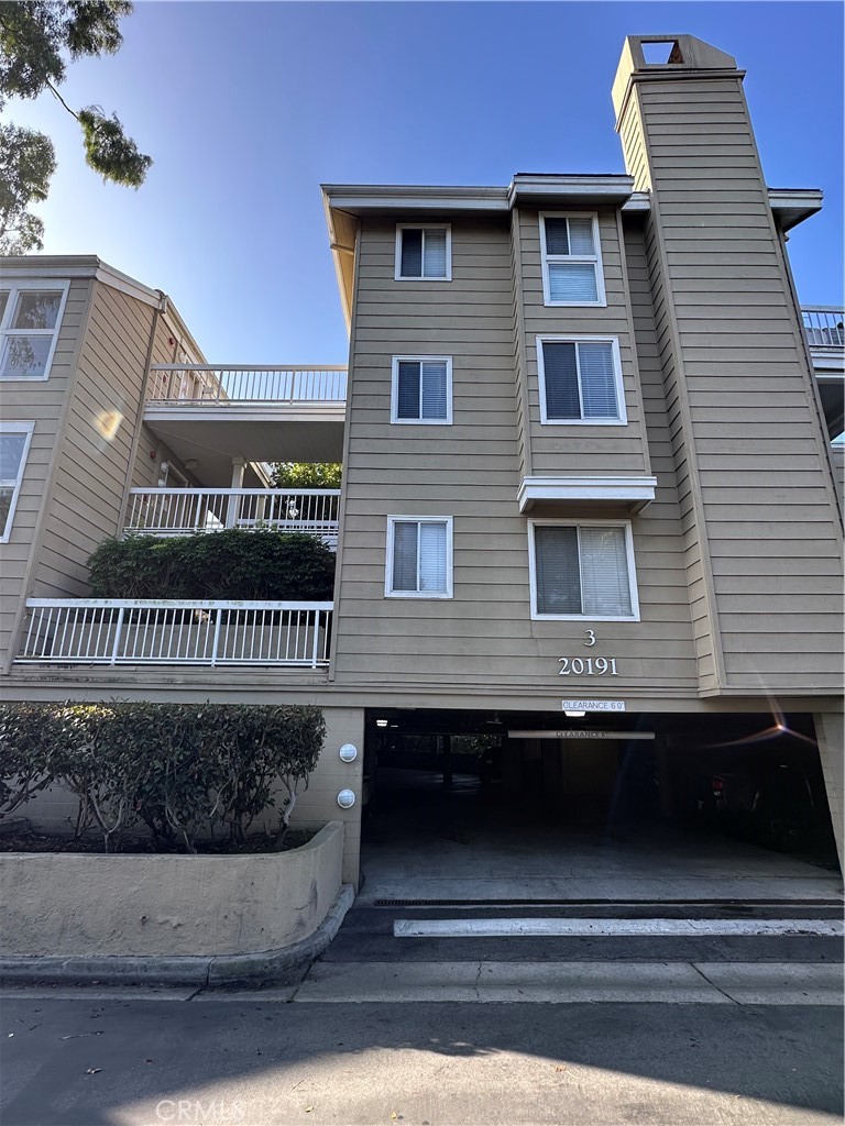 20191 Cape Coral 214, Huntington Beach CA 92646 - photo 1
