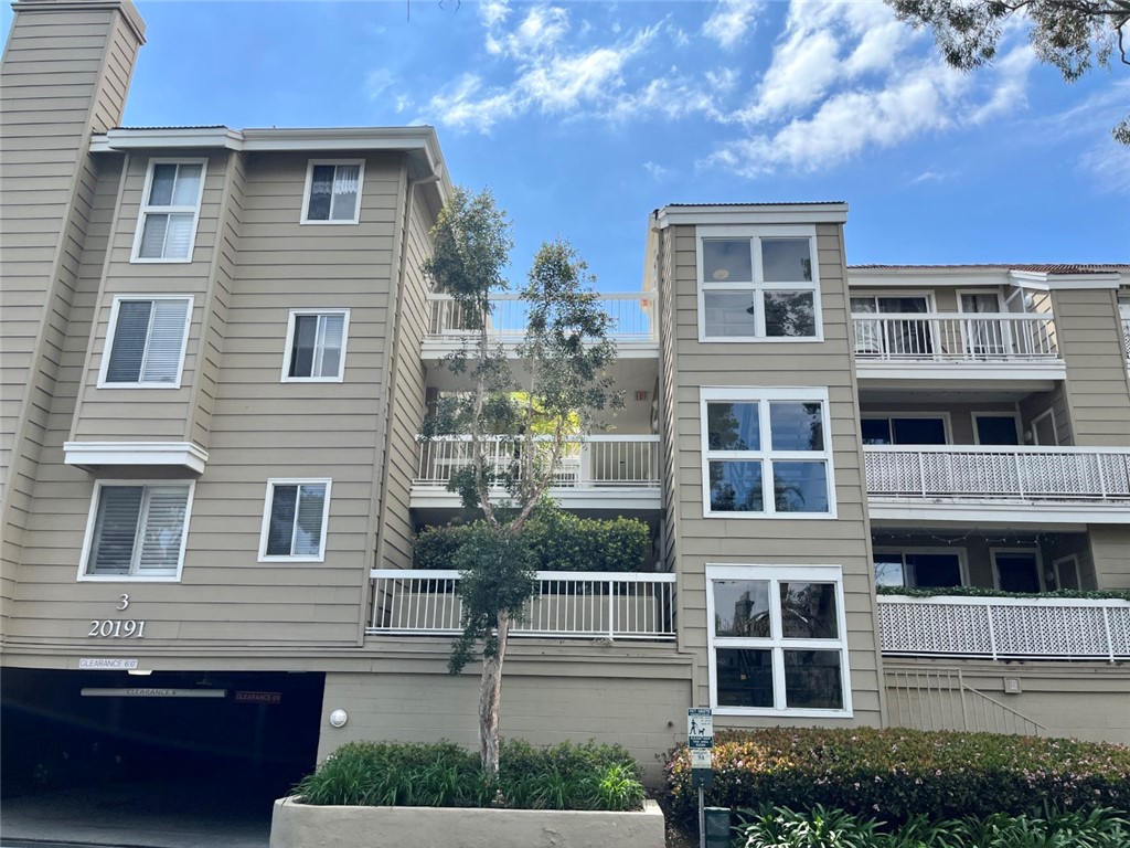 20191 Cape Coral Lane 3-314, Huntington Beach CA 92646 - photo 1