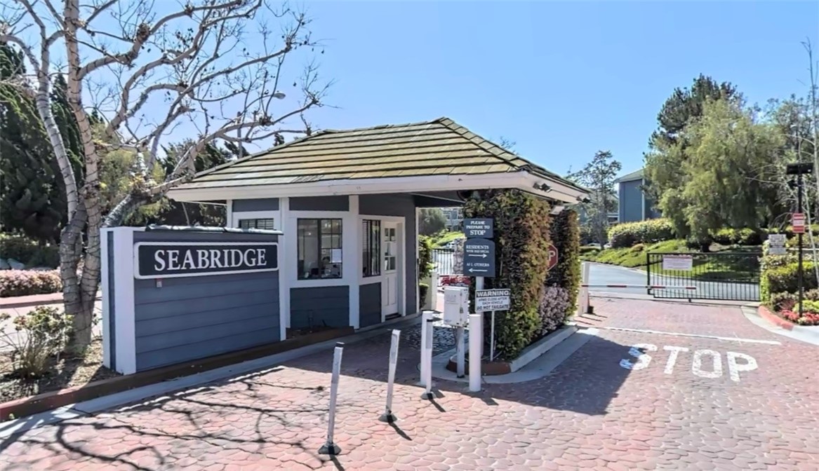 20251 Sealpoint 101, Huntington Beach CA 92646 - photo 1