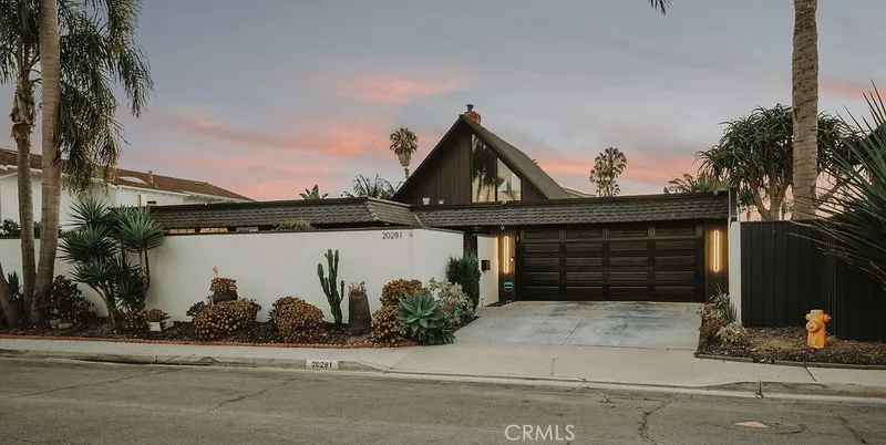 20281 Bancroft Circle, Huntington Beach, CA 92646