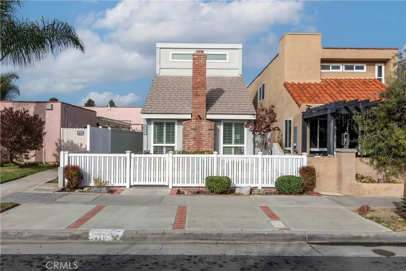203 Utica Avenue, Huntington Beach, CA 92648