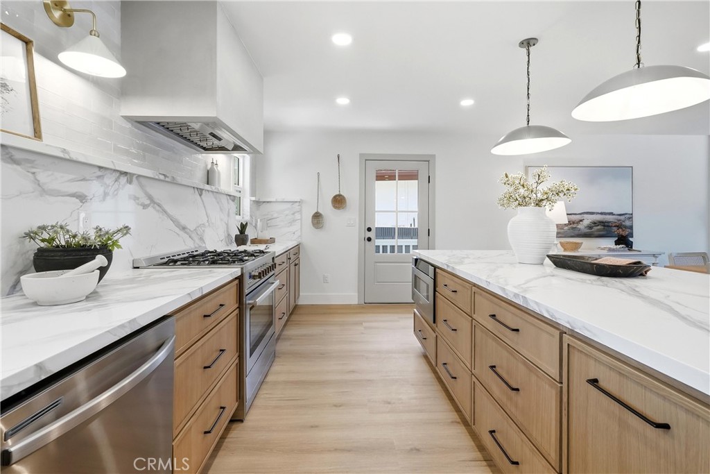 20302 Craimer Lane, Huntington Beach CA 92646 - photo 23