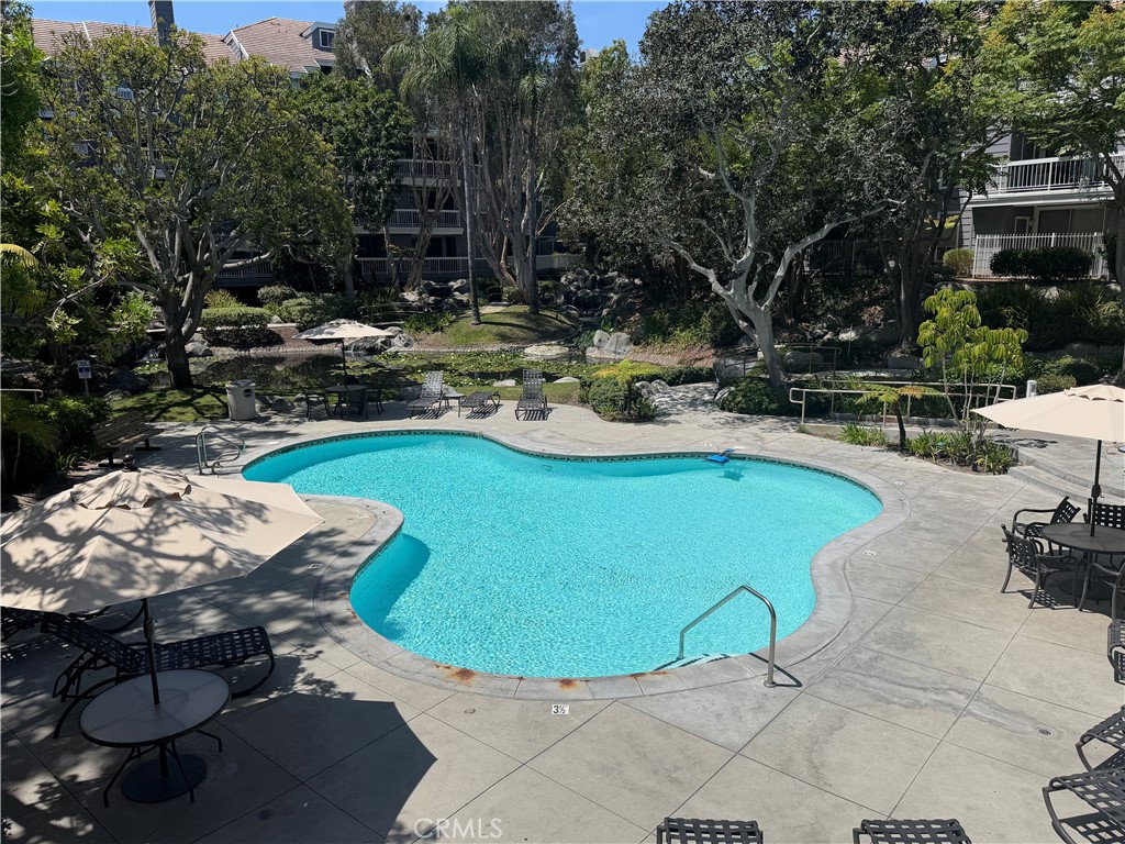 Pool and spa - 20331 Bluffside 309, Huntington Beach CA 92646 - photo 22