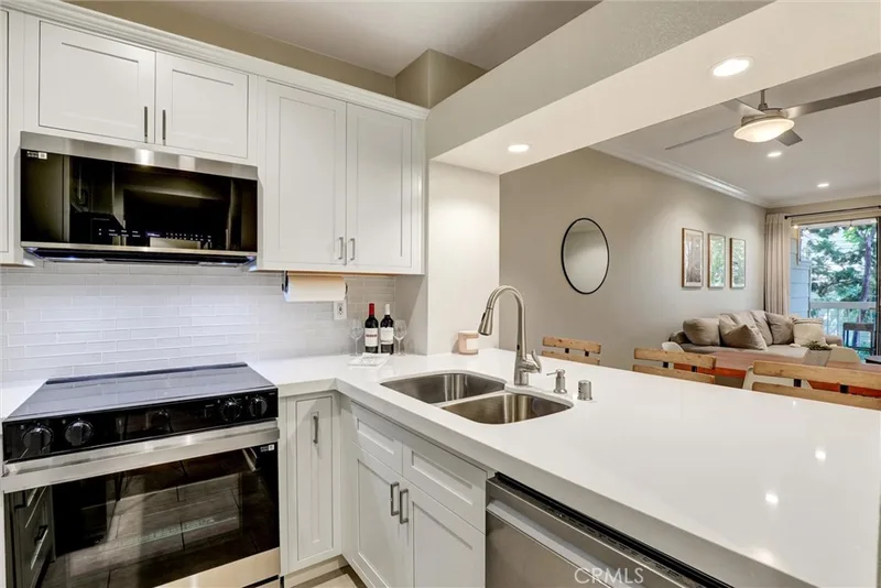 20331 Bluffside Circle A108, Huntington Beach, CA 92646