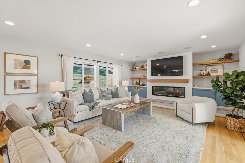 20332 Mansard Lane, Huntington Beach CA 92646 - photo 13