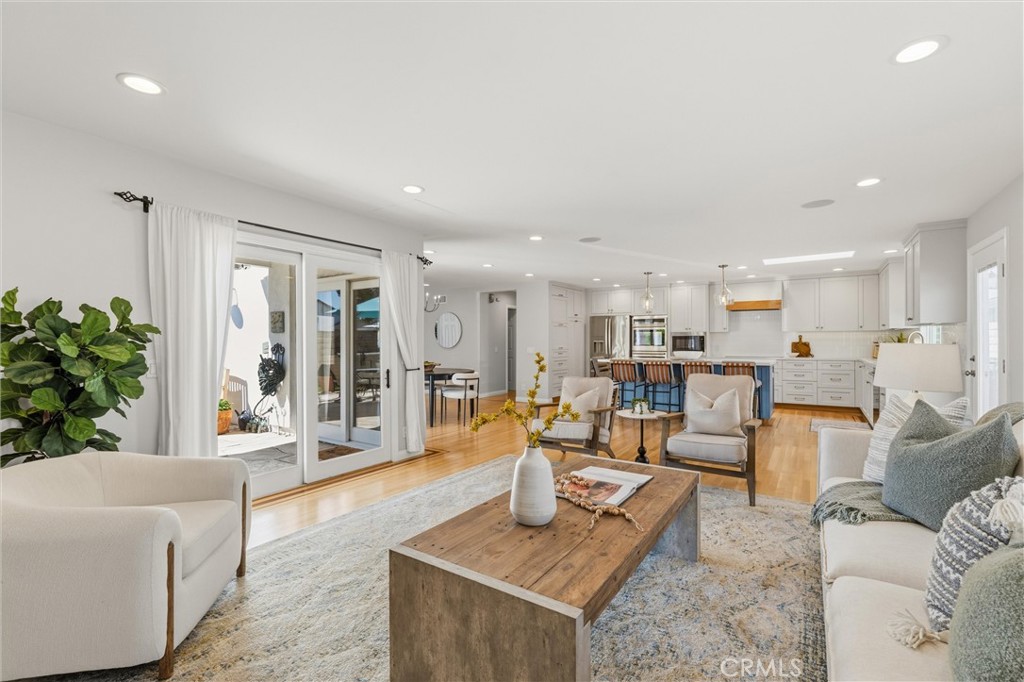 20332 Mansard Lane, Huntington Beach CA 92646 - photo 14