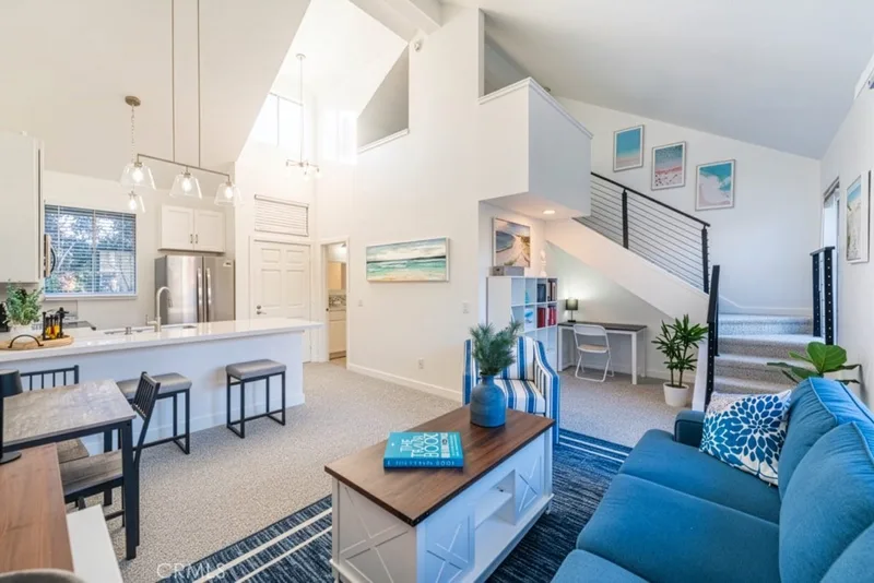 20341 Bluffside 305, Huntington Beach, CA 92646