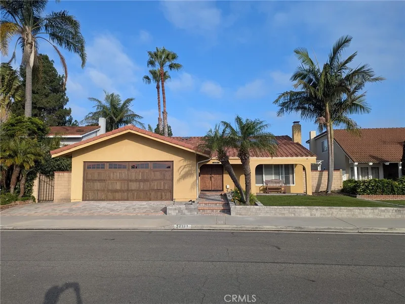 20391 Brentstone Lane, Huntington Beach, CA 92646