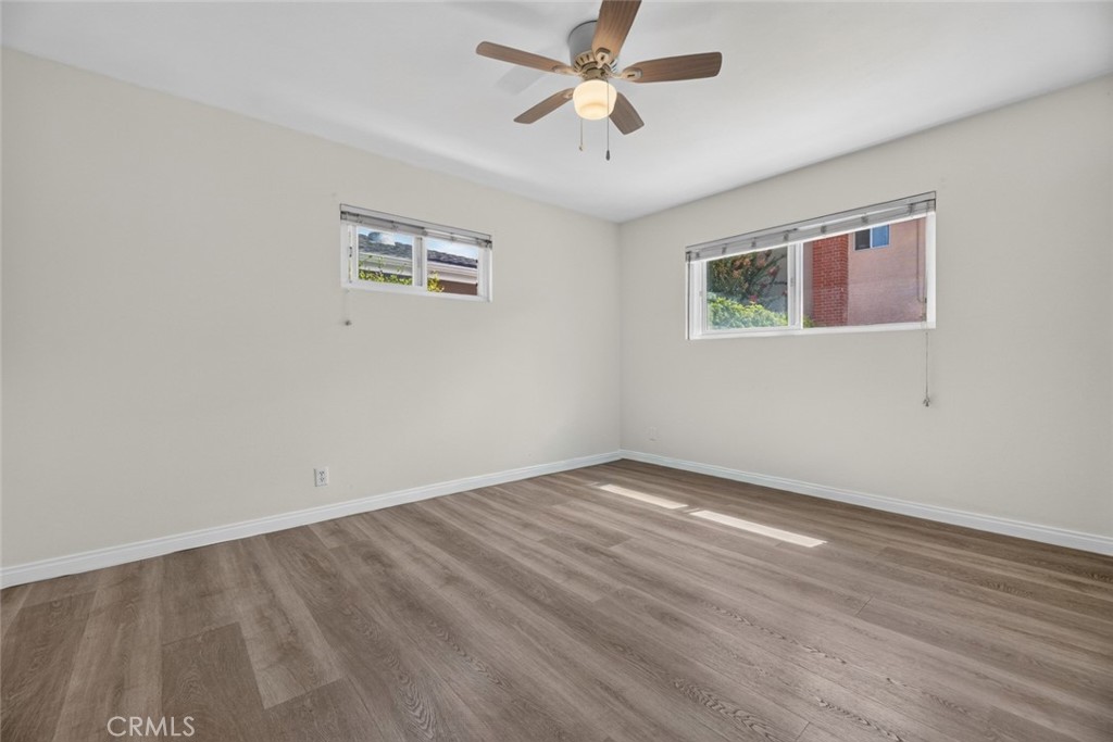 Dowstairs Suite with ensuite bathroom - 20682 Hopetown, Huntington Beach CA 92646 - photo 17