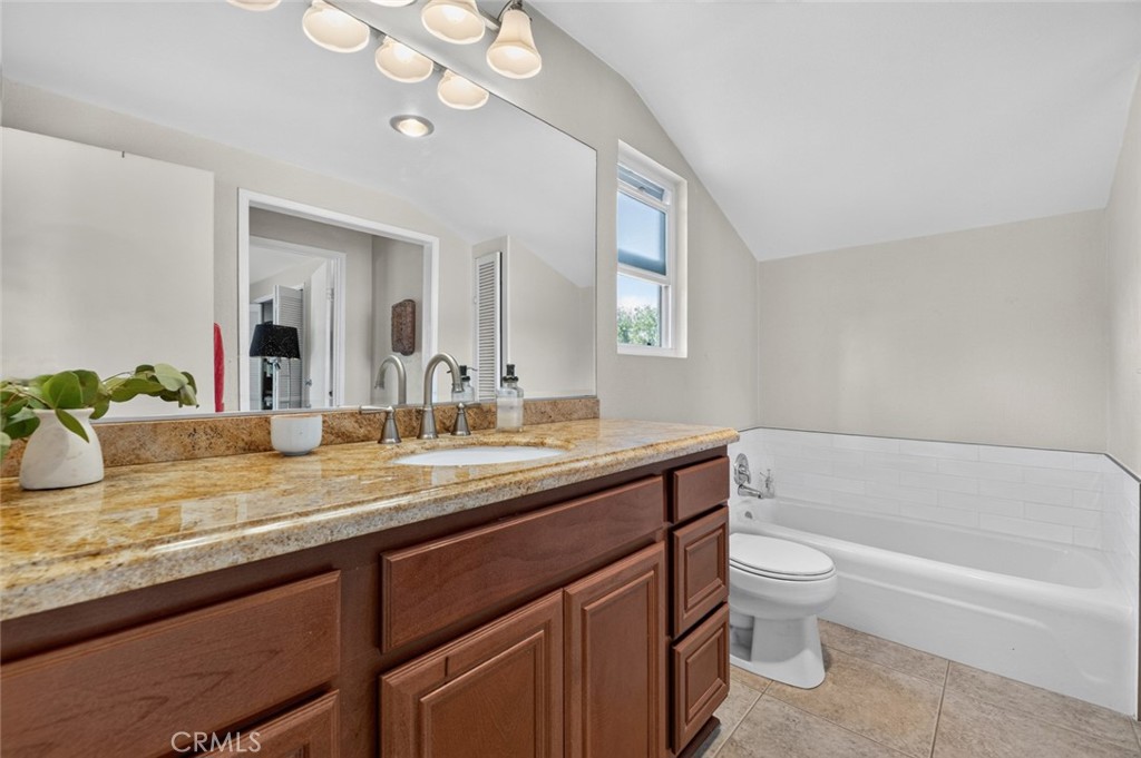 Upstairs Suite Bathroom - 20682 Hopetown, Huntington Beach CA 92646 - photo 24