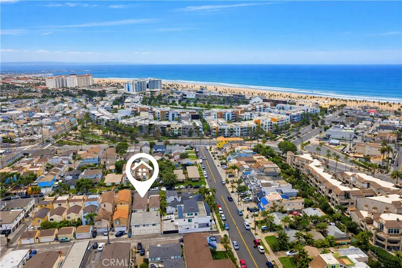 207 Baltimore Avenue, Huntington Beach, CA 92648