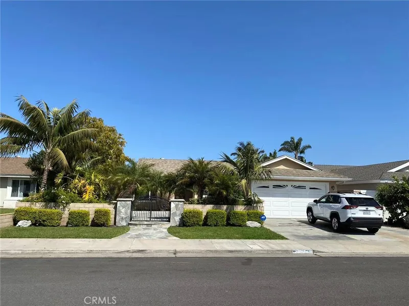 20702 Elizabeth, Huntington Beach, CA 92646