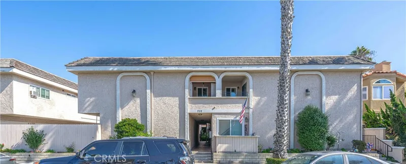 208 19th Street 3, Huntington Beach, CA 92648