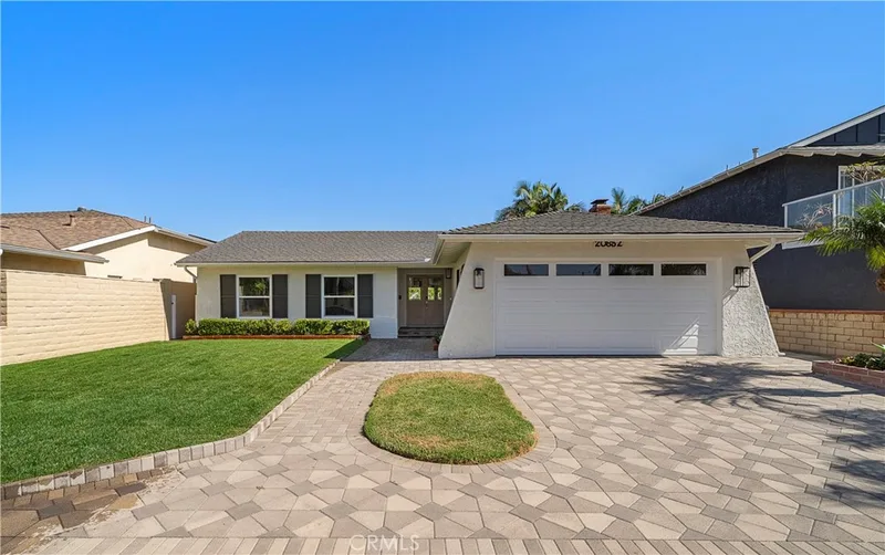 20852 Farnsworth Lane, Huntington Beach