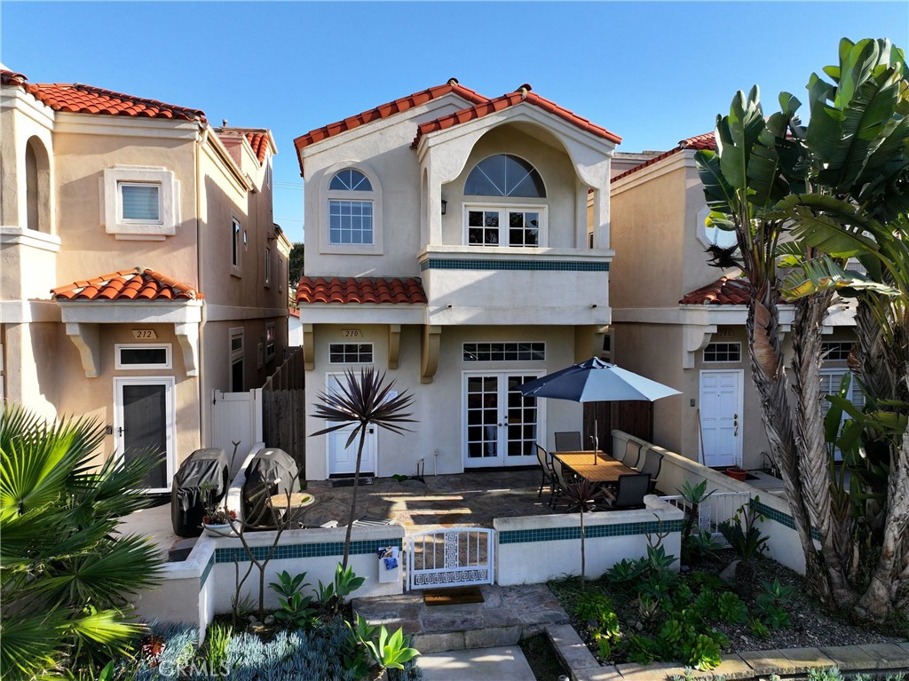 210 6th, Huntington Beach CA 92648 - photo 1
