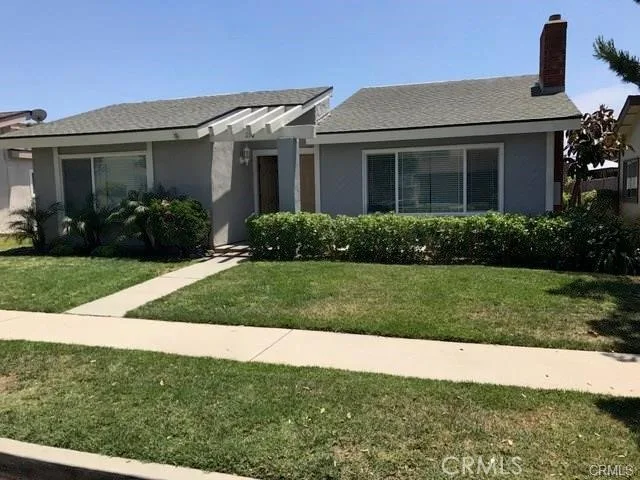 210 Toronto 3, Huntington Beach