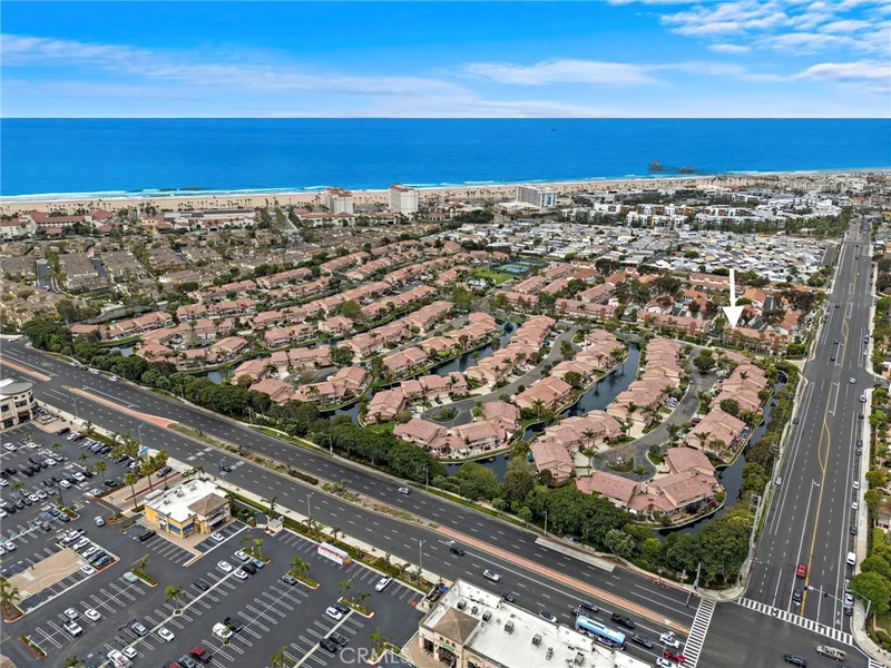 21038 Poolside, Huntington Beach