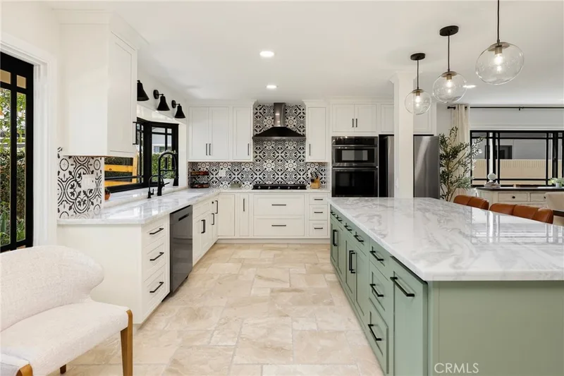 21052 Amberwick Lane, Huntington Beach