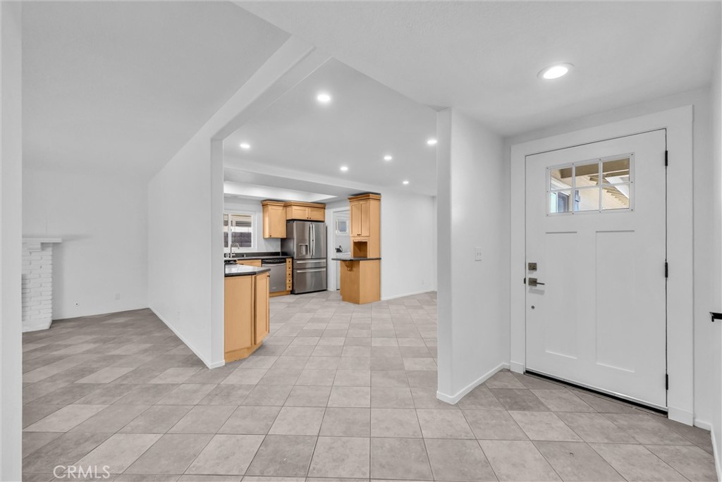 21061 Miramar Lane, Huntington Beach CA 92646 - photo 5