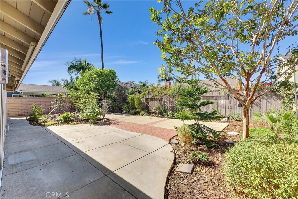 21061 Miramar Lane, Huntington Beach CA 92646 - photo 25