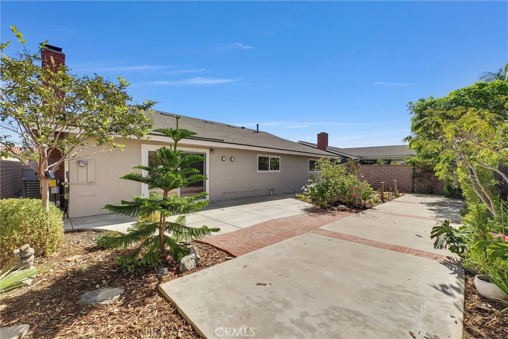 21061 Miramar Lane, Huntington Beach CA 92646 - photo 27