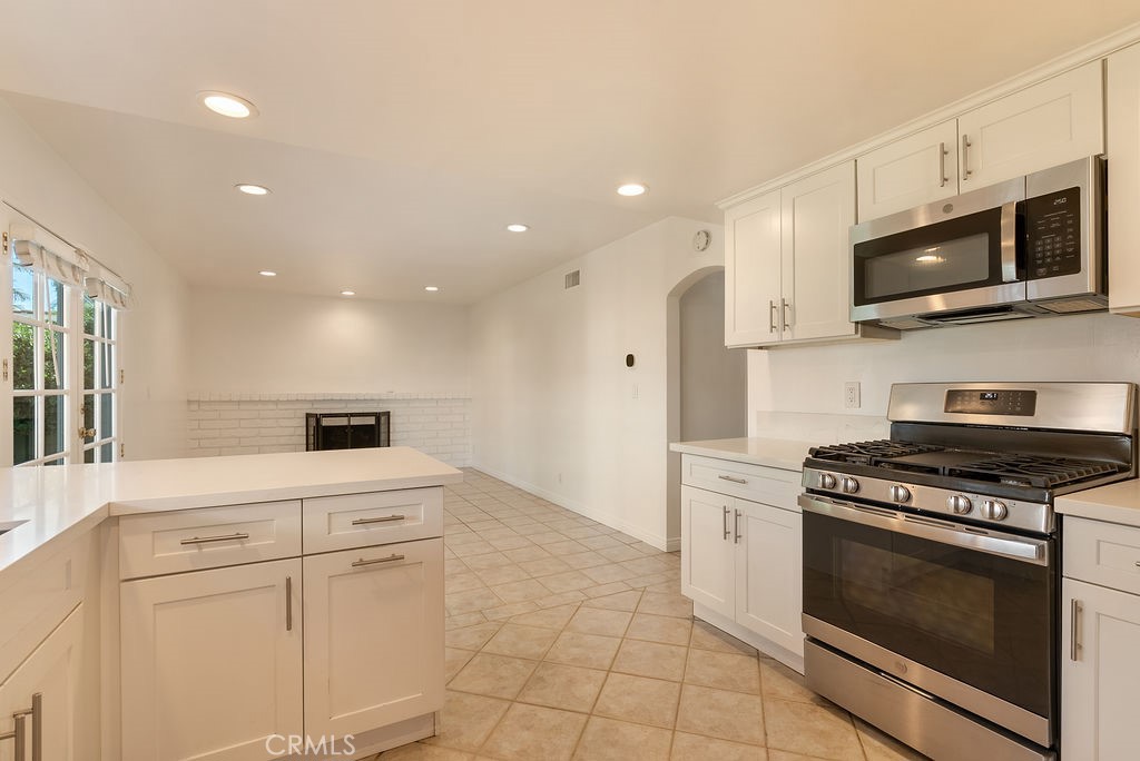 21072 Amberwick, Huntington Beach CA 92646 - photo 6