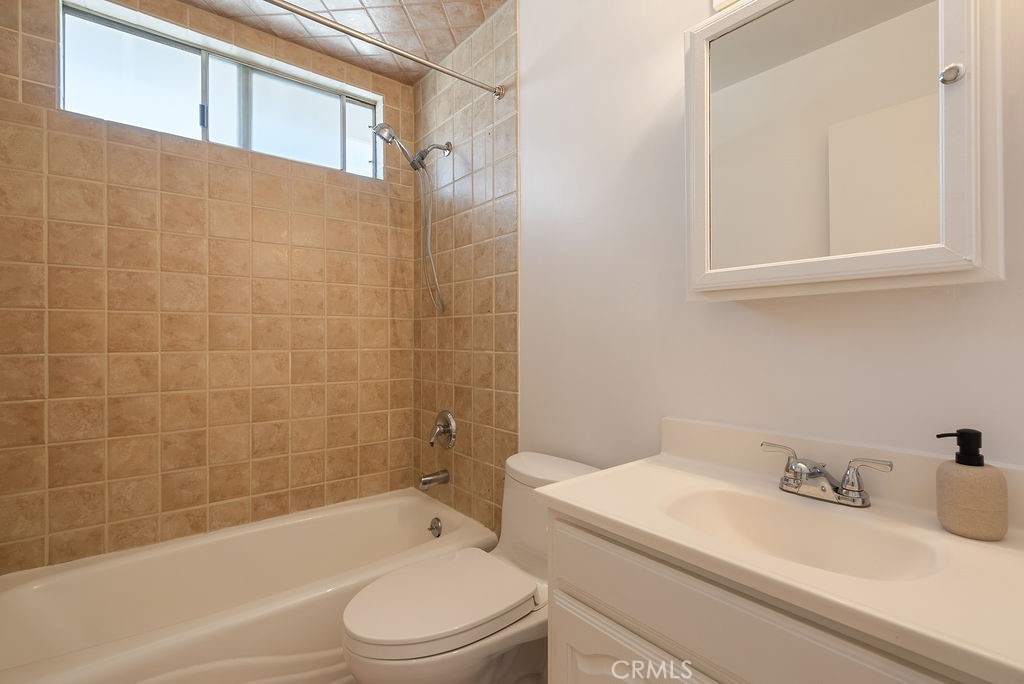 21072 Amberwick, Huntington Beach CA 92646 - photo 15