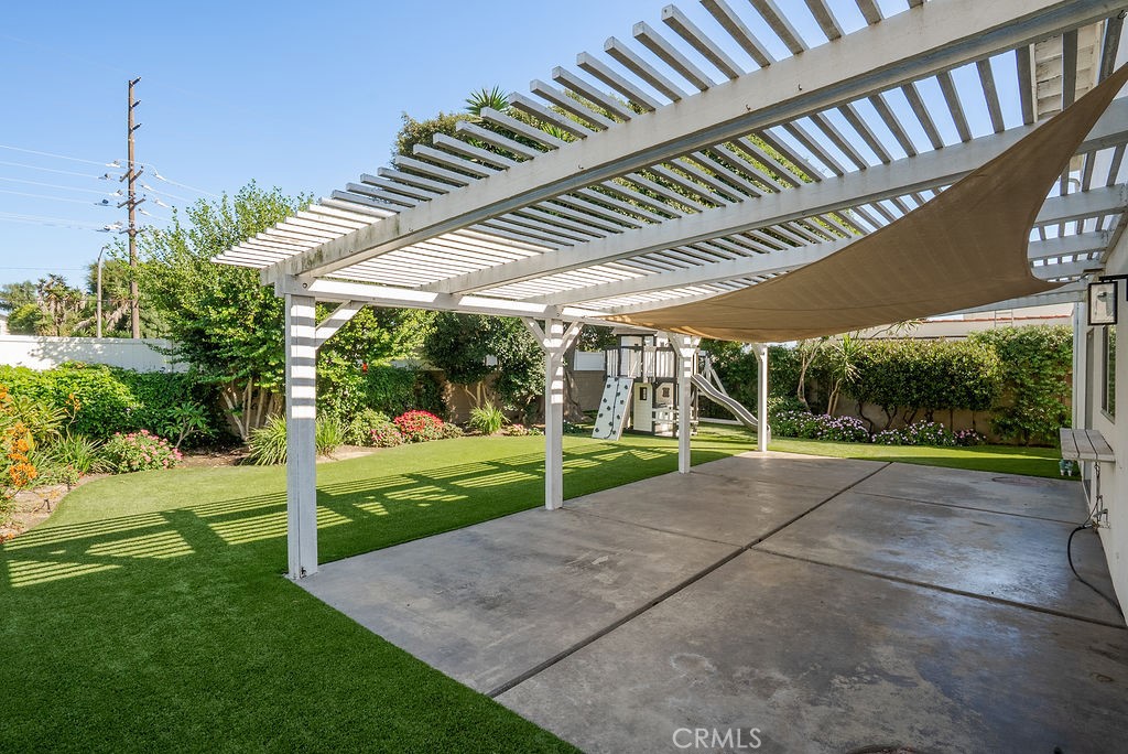 21072 Amberwick, Huntington Beach CA 92646 - photo 23