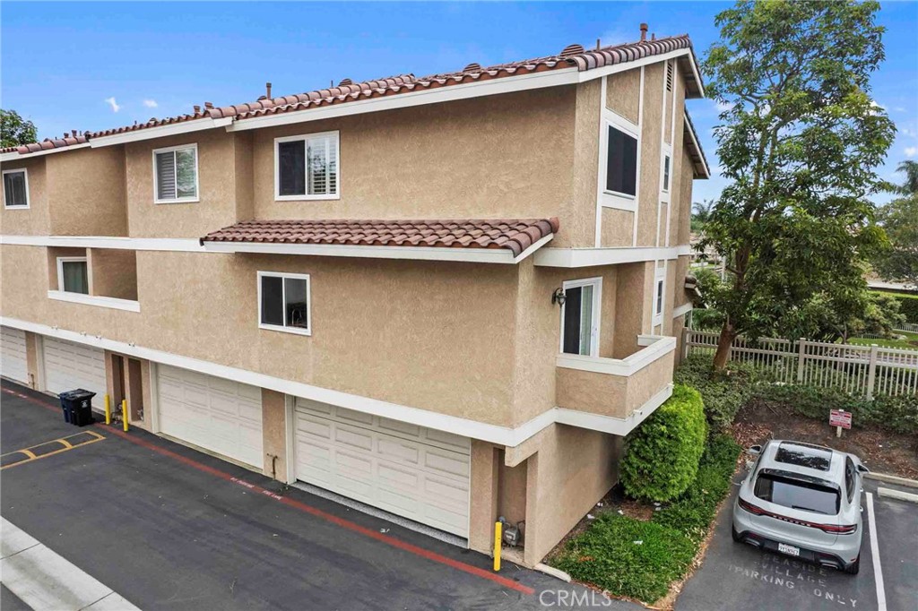 21072 Poolside, Huntington Beach CA 92648 - photo 4