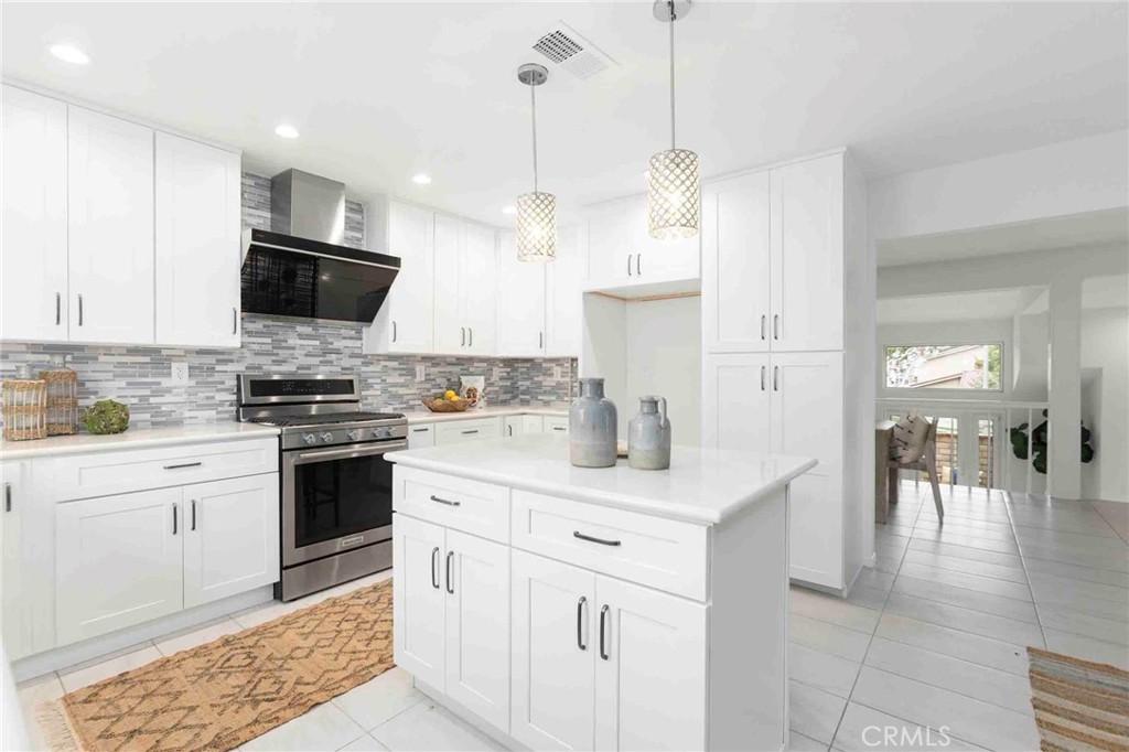 21072 Poolside, Huntington Beach CA 92648 - photo 9