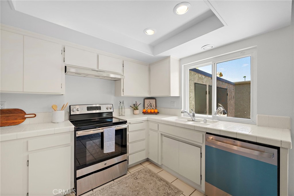 21096 Windchild, Huntington Beach CA 92646 - photo 14