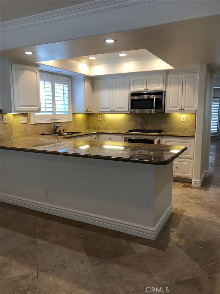 211 7th Street, Huntington Beach CA 92648 - photo 8