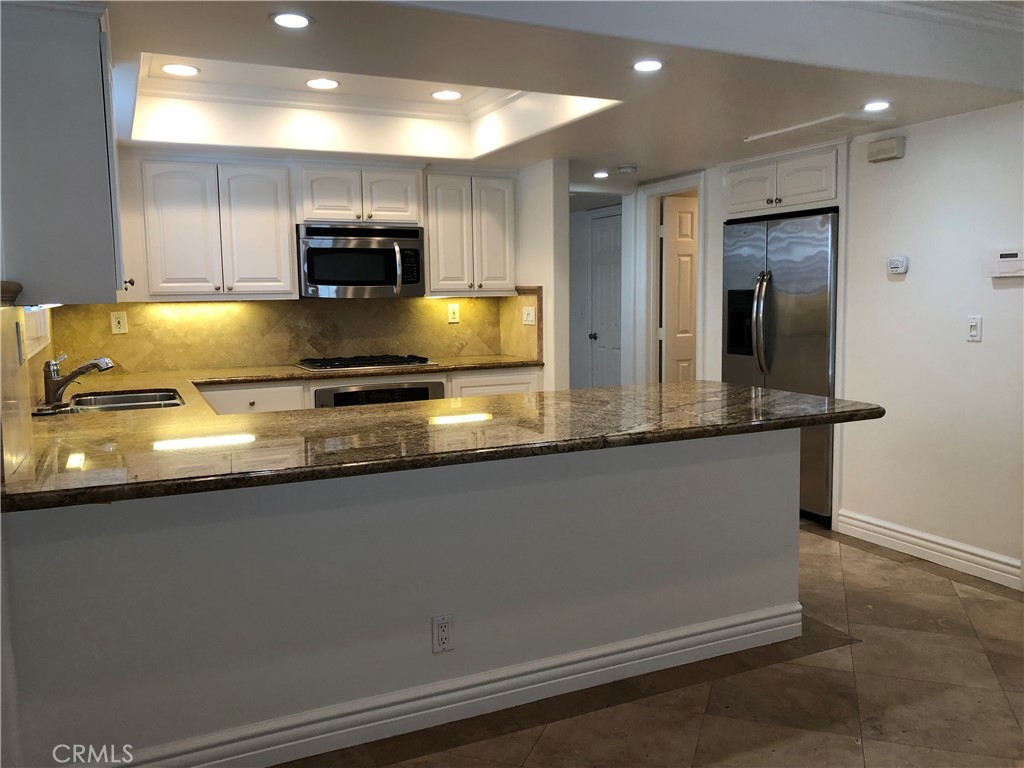 211 7th Street, Huntington Beach CA 92648 - photo 9