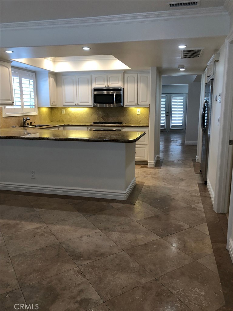 211 7th Street, Huntington Beach CA 92648 - photo 15