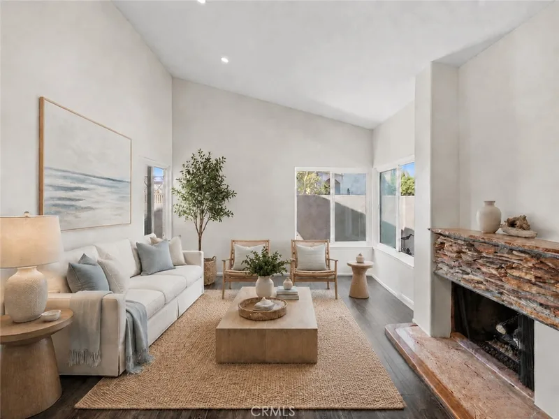 21241 Lochlea Lane, Huntington Beach