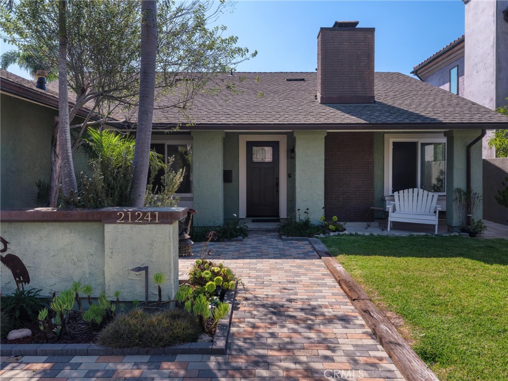 21241 Lochlea Lane, Huntington Beach CA 92646 - photo 5