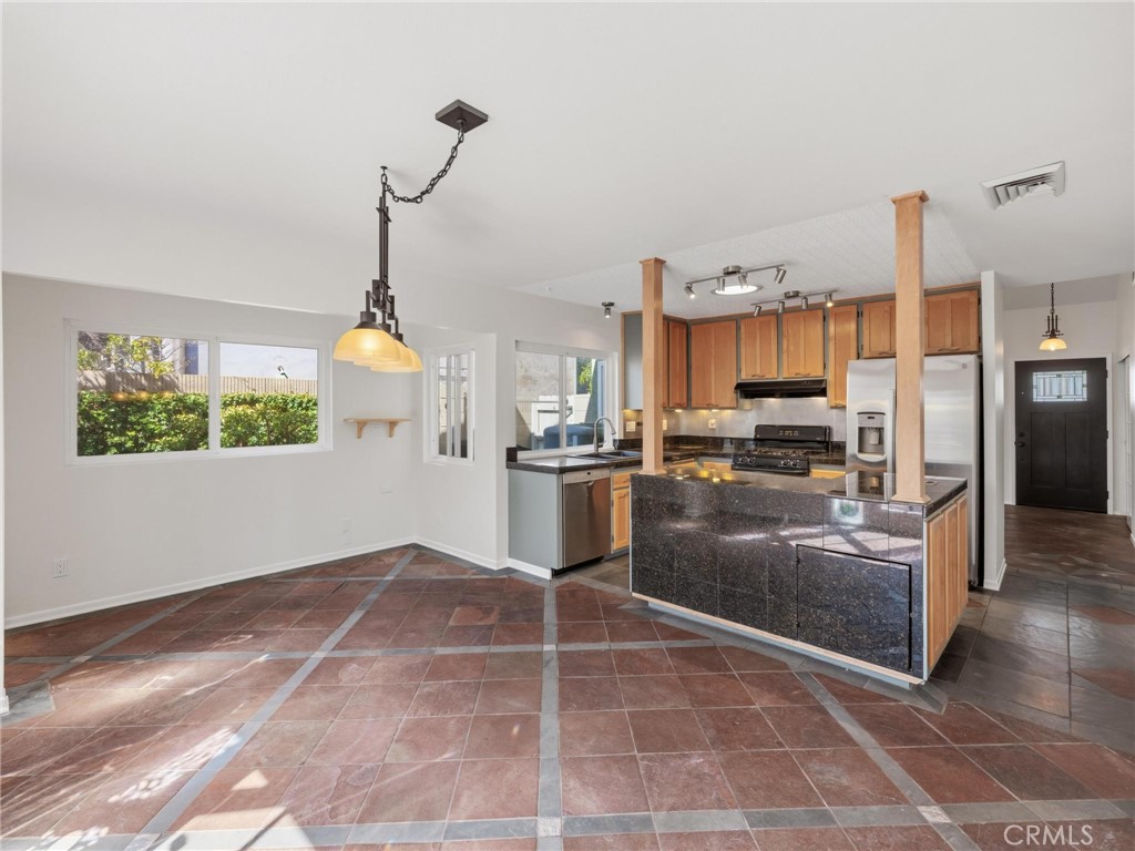 21241 Lochlea Lane, Huntington Beach CA 92646 - photo 14