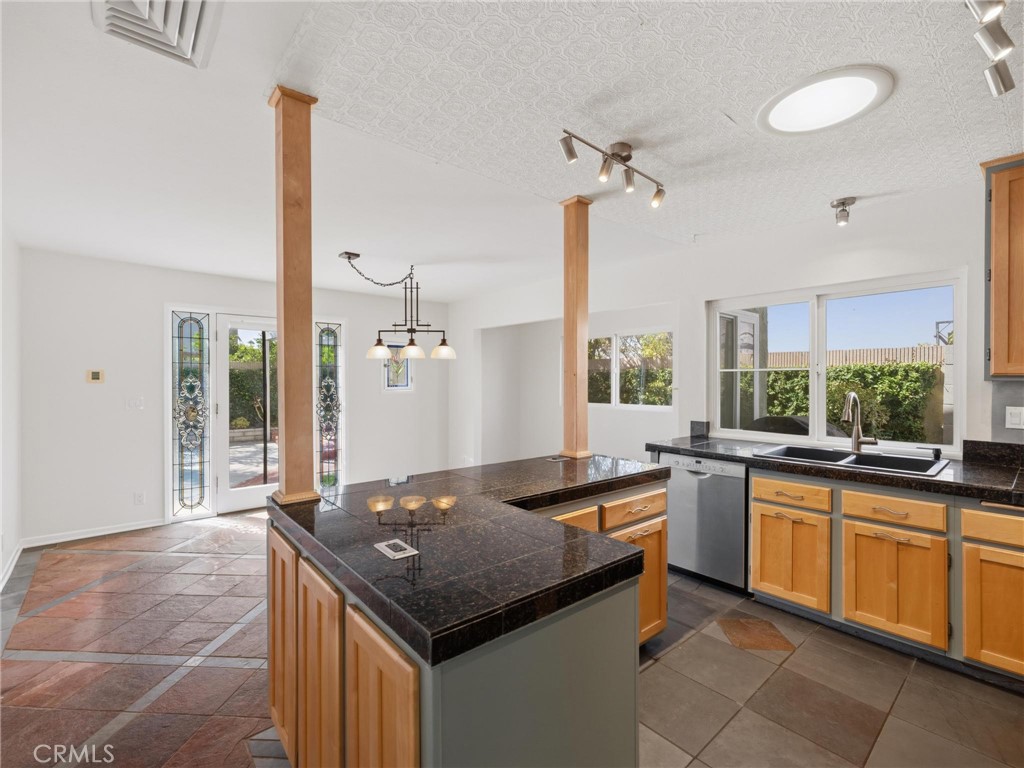 21241 Lochlea Lane, Huntington Beach CA 92646 - photo 16