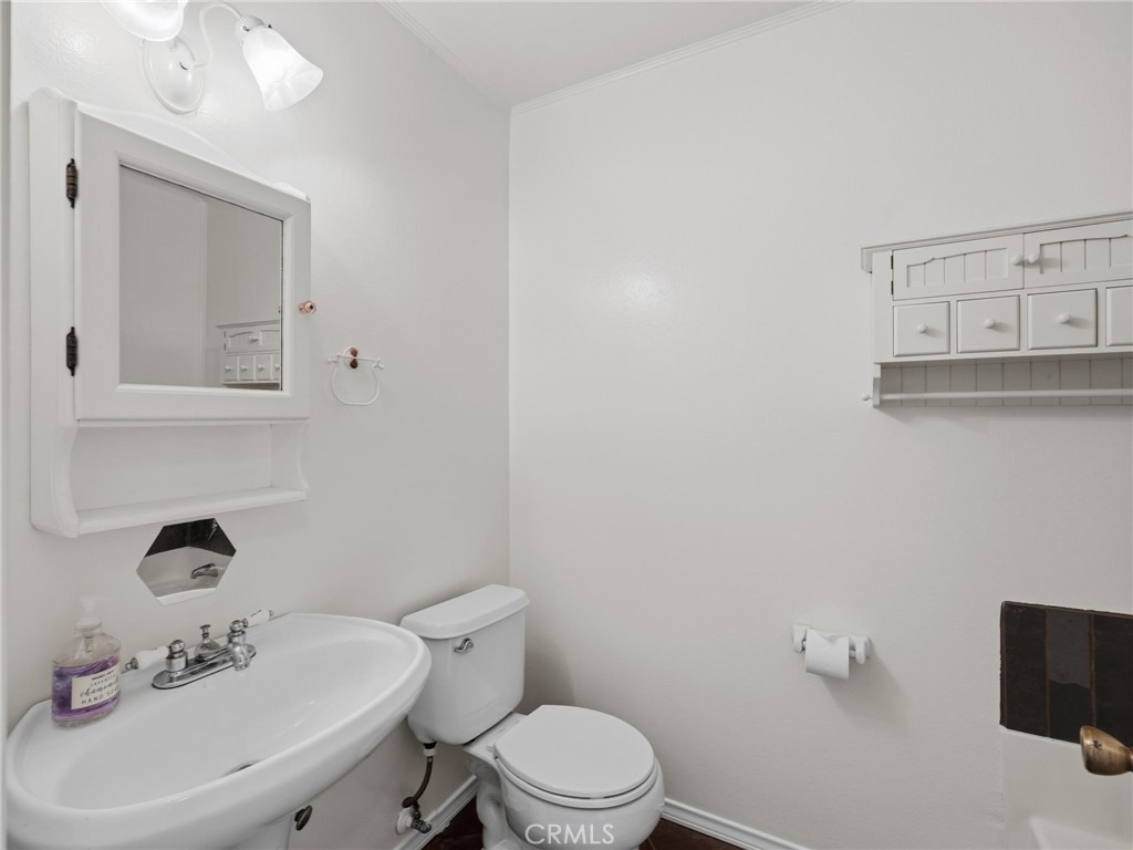 21241 Lochlea Lane, Huntington Beach CA 92646 - photo 36