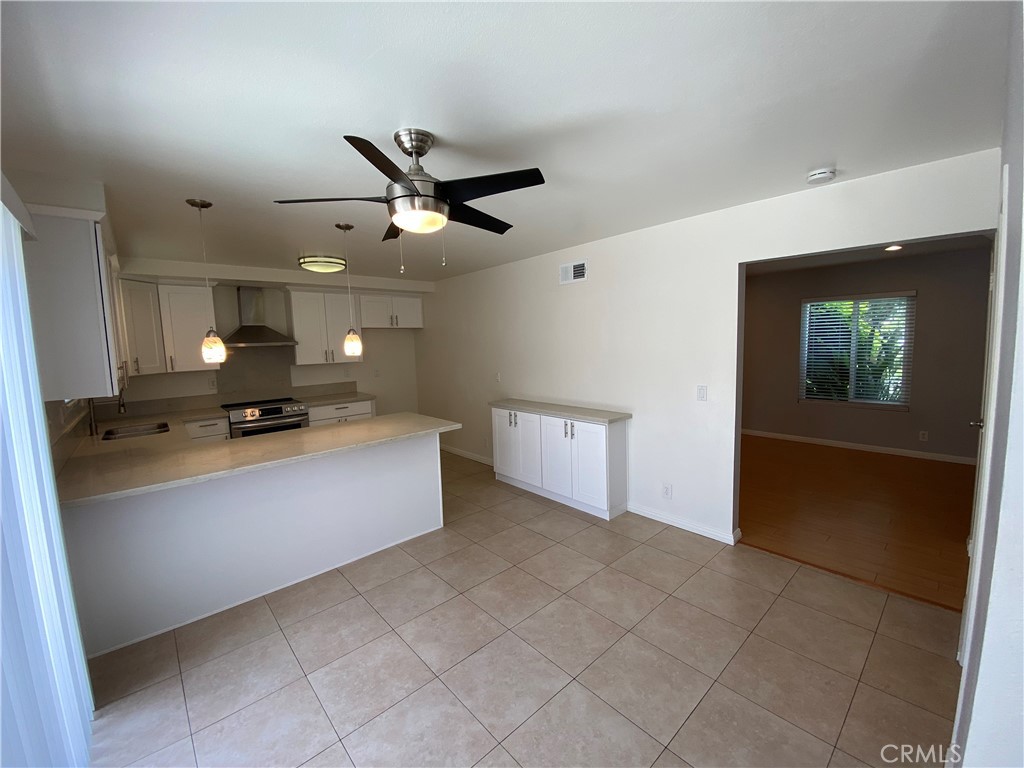 21281 Freeport Lane, Huntington Beach CA 92646 - photo 5
