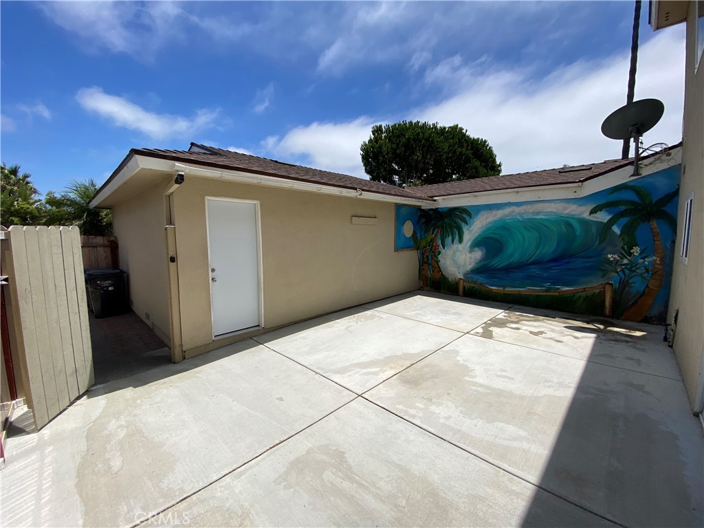 Mural on Back Patio - 21281 Freeport Lane, Huntington Beach CA 92646 - photo 16