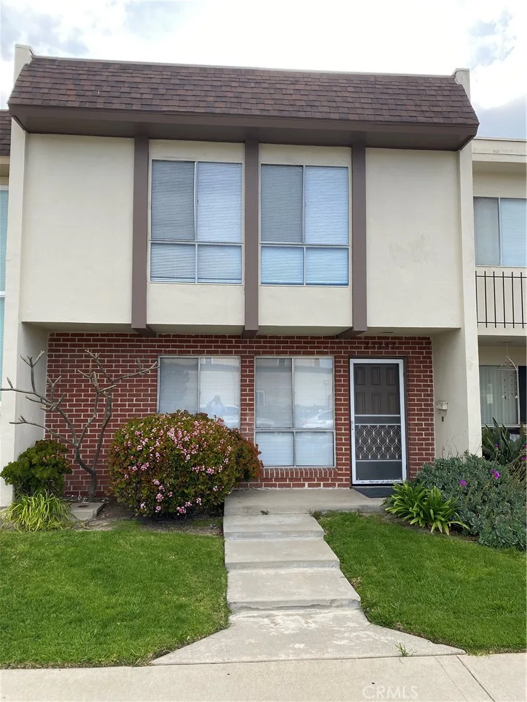 21292 GREENSPRAY Lane, Huntington Beach, CA 92646