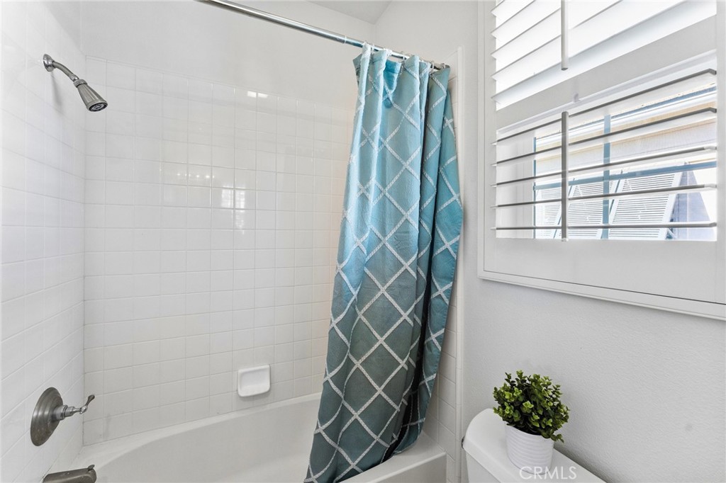 Shower for En-suite Bedroom #2 - 21306 Balerma, Huntington Beach CA 92648 - photo 45